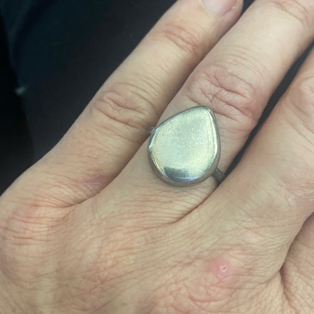 Elegant Silver Teardrop Ring